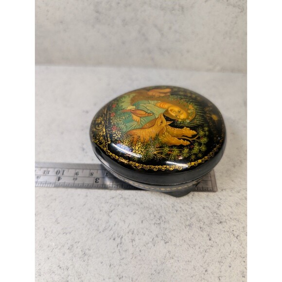 Signed Palekh Russian Lacquer Box – “Anastasia” Forest Maiden Scene Hand-Painted - Picture 7 of 8